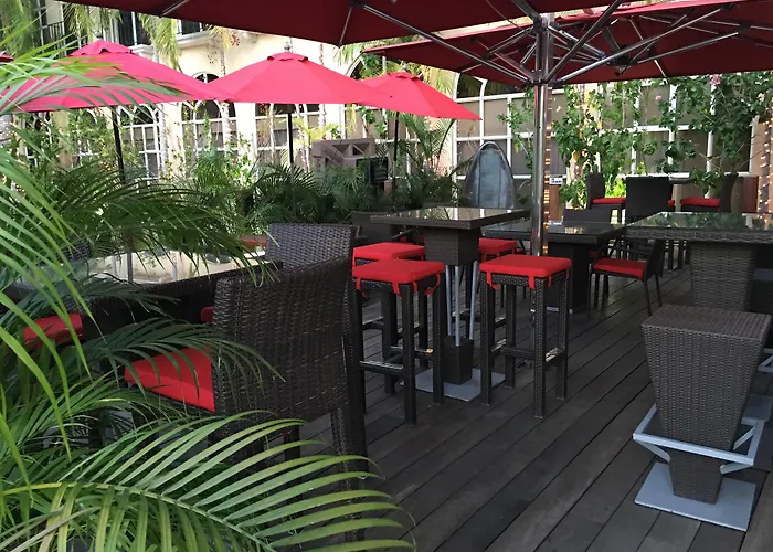Kingston Beach hotels