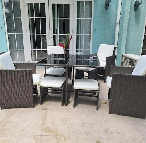 Orange Bay Beach hotels