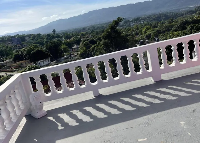 Montego Bay Cheap City Center Hotels