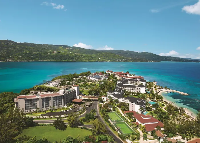 Casino Hotels in Montego Bay near 