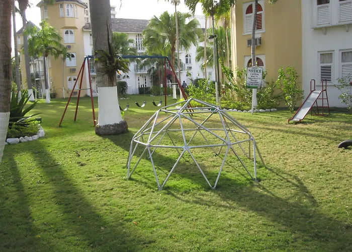 Best Ocho Rios Hotels For Families with pool