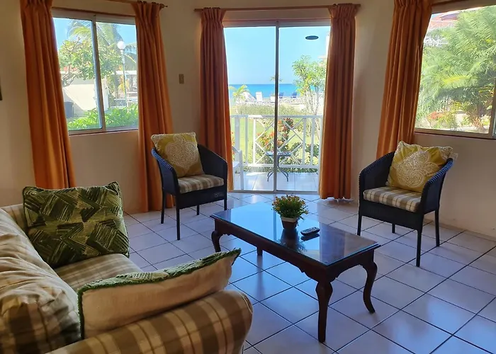 Runaway Bay 3 Star Hotels near 